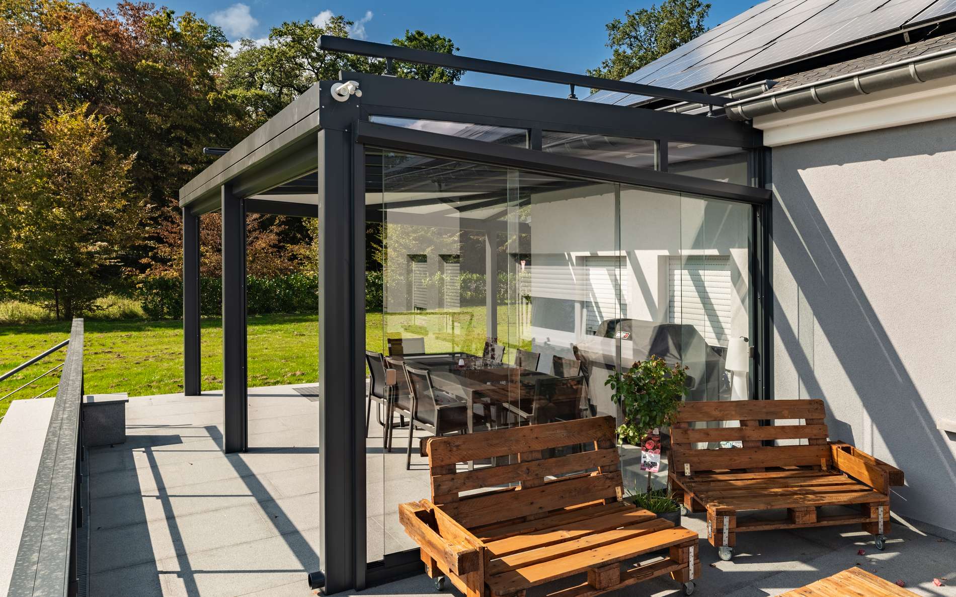 Pergola Mythique®, terrasse couverte protégée des intempéries