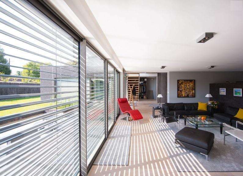 Volets roulants et brise-soleil orientables aluminium Metzger, isolation et confort