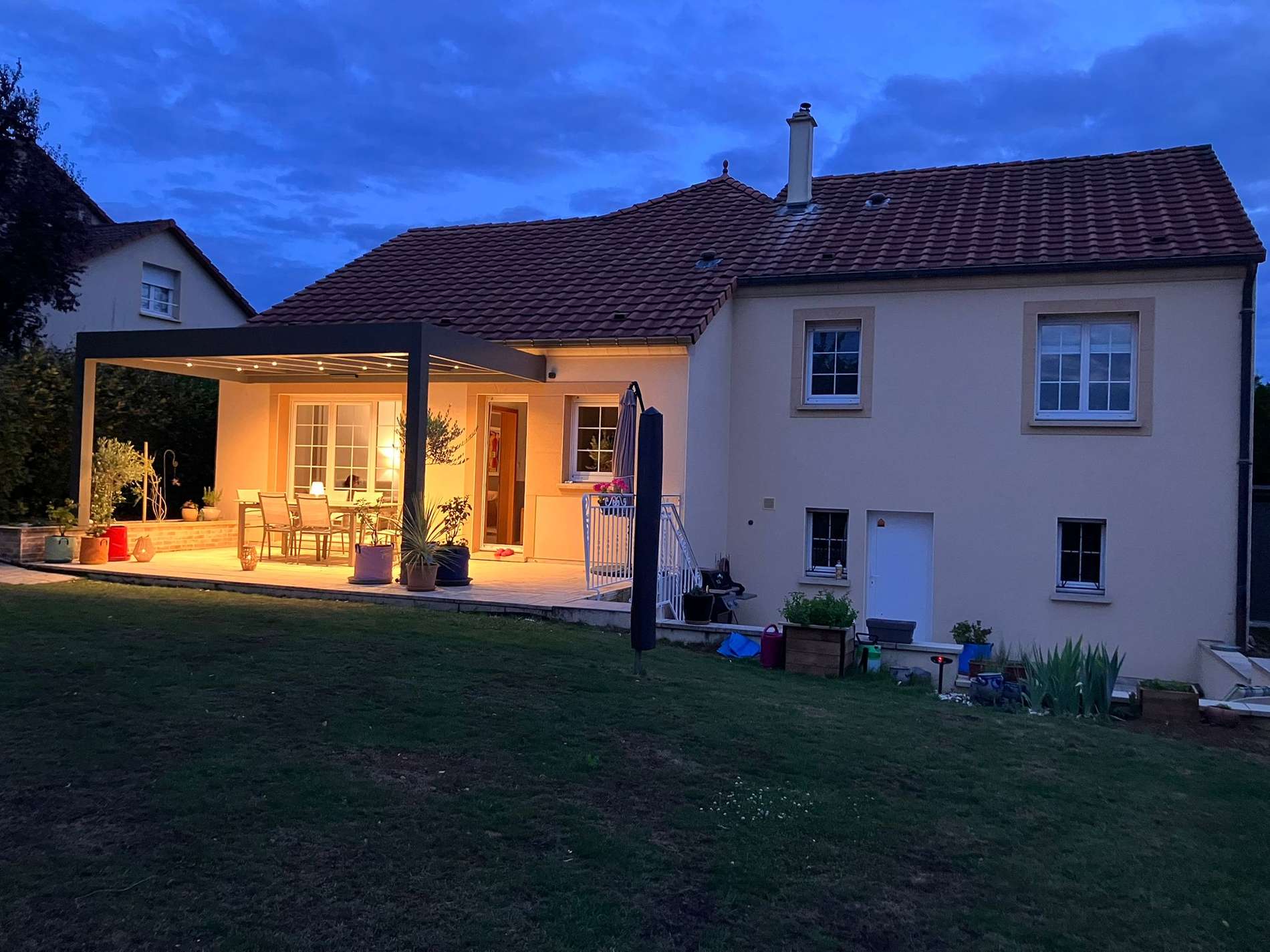Pergola Graphique®, personnalisation couleurs et éclairage LED intégré