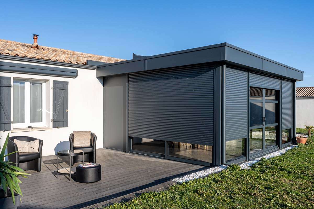 Extension avec dôme Transition®, cuisine lumineuse et espace de vie modulable