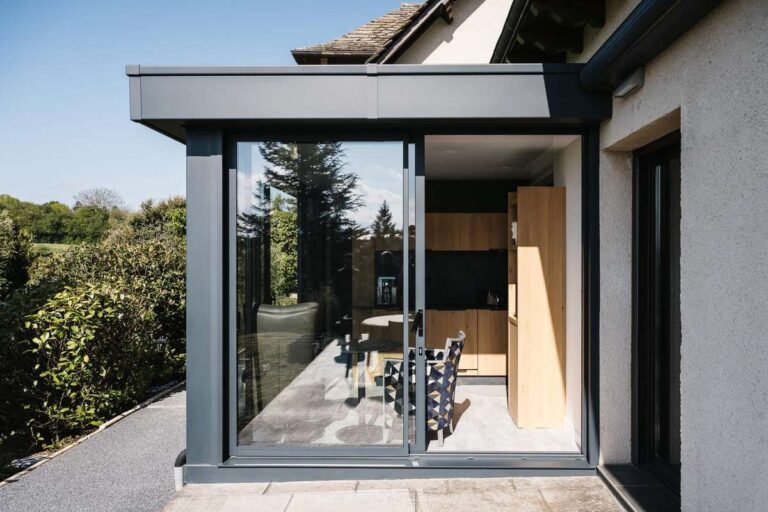 extension metzger toiture plate gris anthracite store zip integres arlon