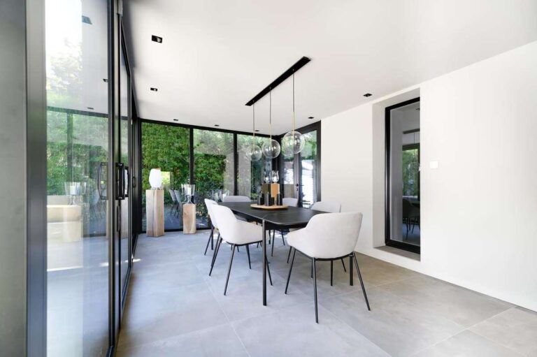 extension metzger toiture plate ouverture centrale triple vitrage volet roulant arlon