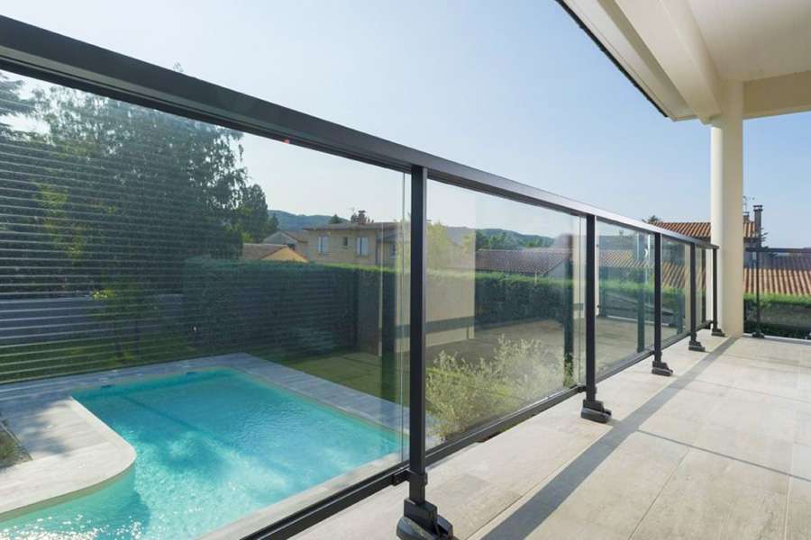 garde corps aluminium verre sur balcon metzger lorraine belgique