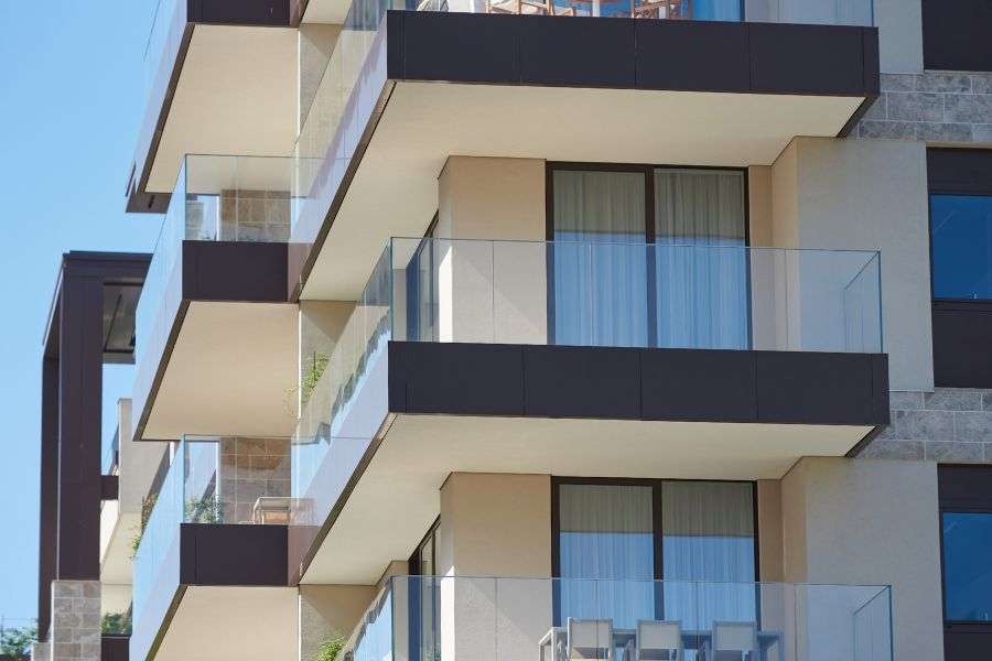 garde corps vitre minimaliste balcon appartement securite metzger arlon