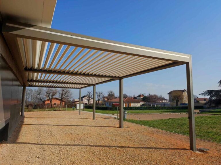 pergola bioclimatique metzger lame orientable sur mesure eclairage store domotique belgique