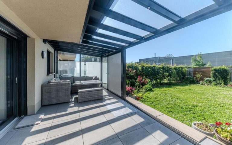 pergola metzger aluminium sur mesure vitrage store zip coulissant belgique