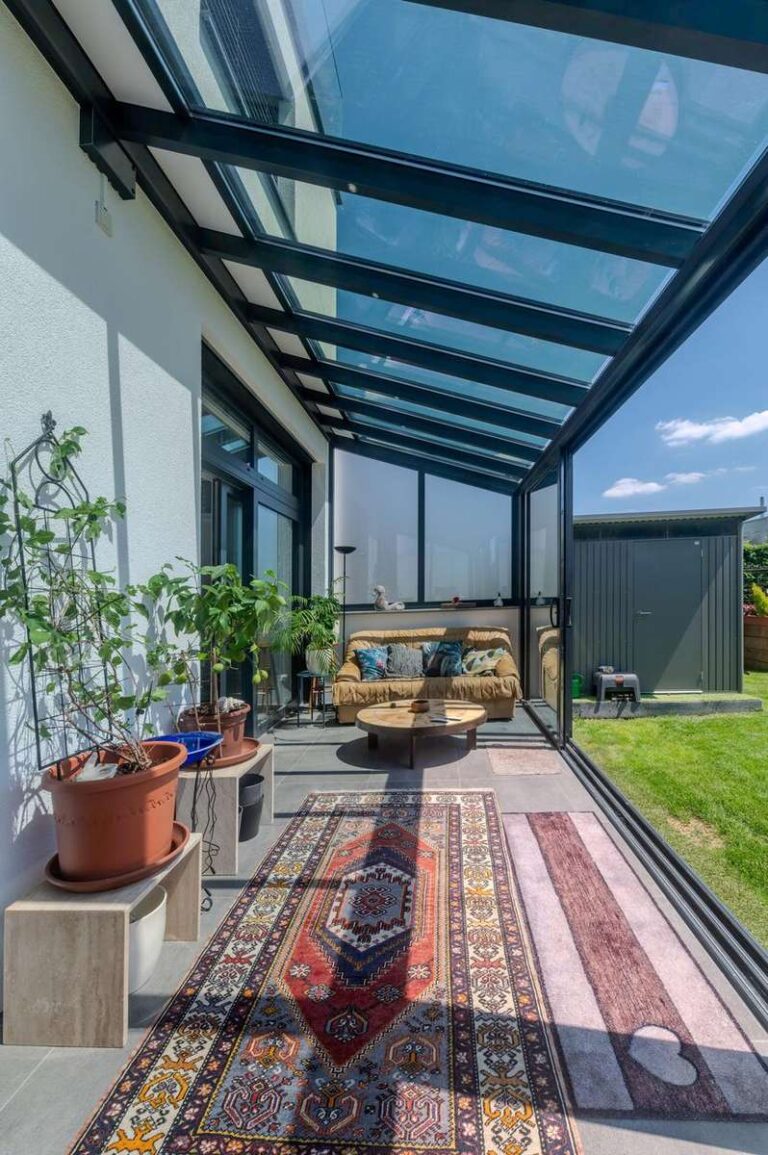 veranda metzger sur mesure vitrage protection solaire coulissant isolation store toiture double vitrage belgique