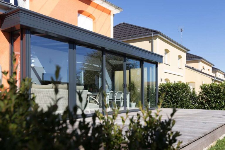 veranda metzger volet roulant eclairage triple vitrage coulissant belgique