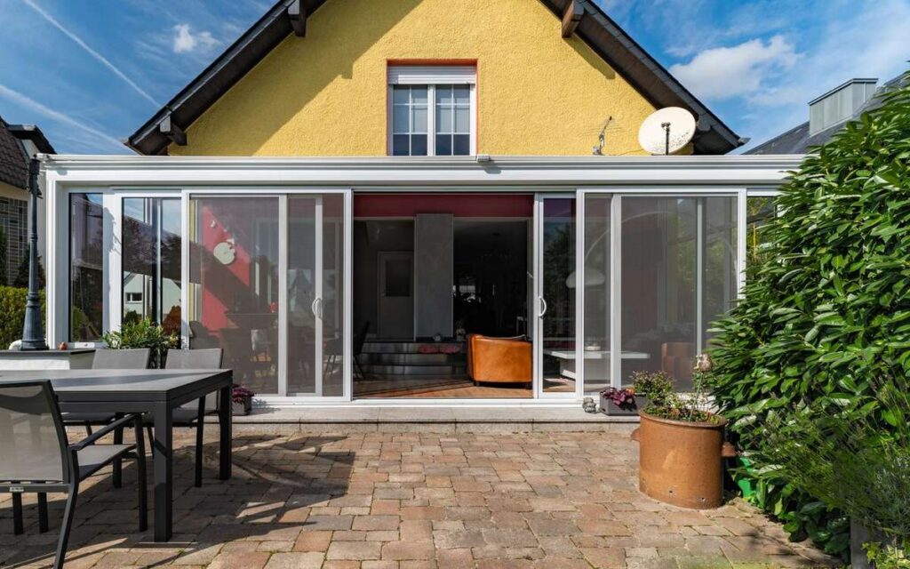veranda metzger vitrage protection solaire coulissant isolation store toiture double vitrage moustiquaire belgique